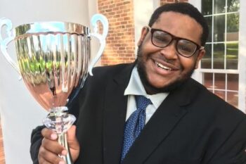 Minter sets new school record for TJC speech and debate