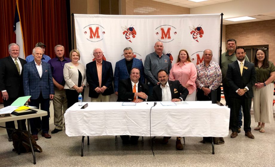 Mineola TJC Promise Signing Delegation sized