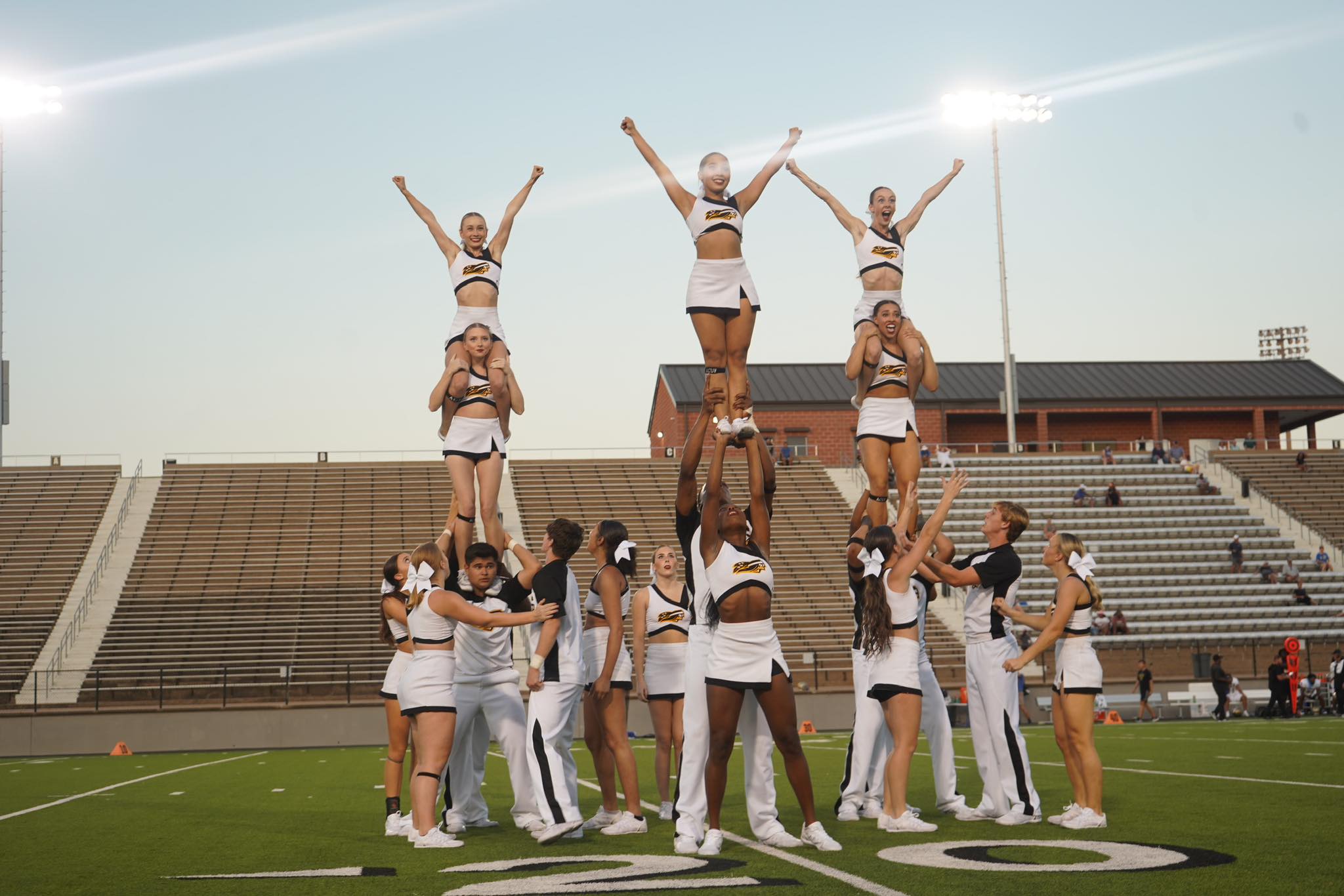 Apache cheer