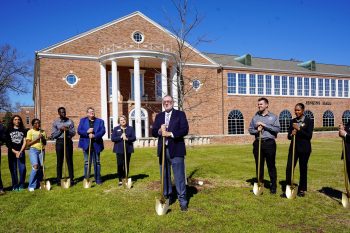 TJC welcomes new oak trees donated to rejuvenate iconic Jenkins Lawn