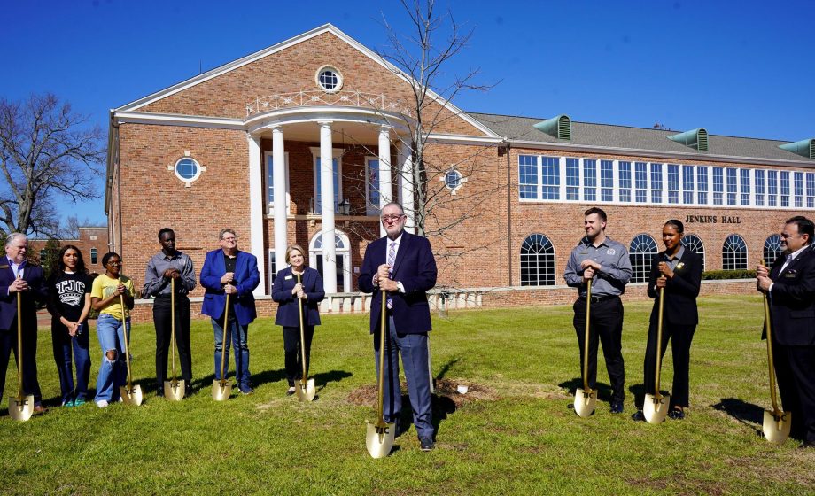 Tjc jenkins tree planting1
