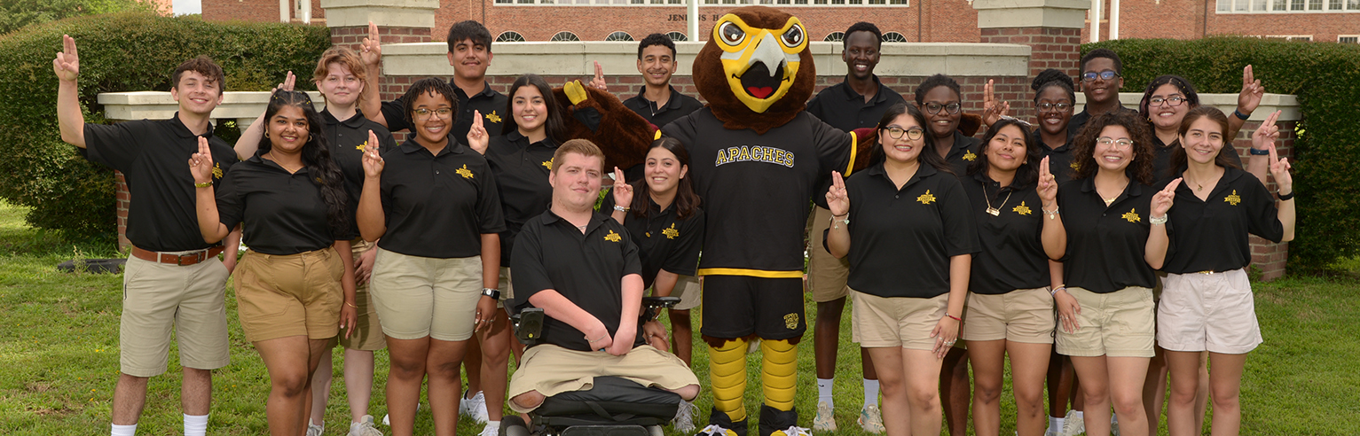 Chiefs 2025 Group Photo 1 1600x514